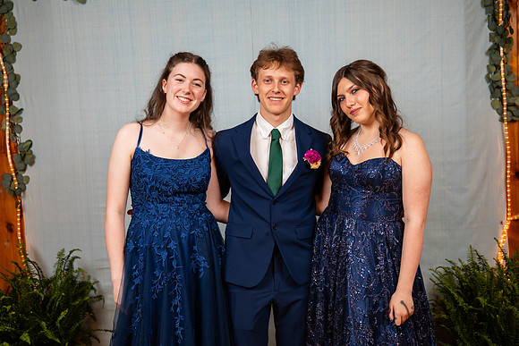 prom2025-095