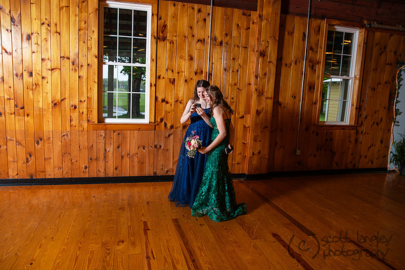 prom2025-187