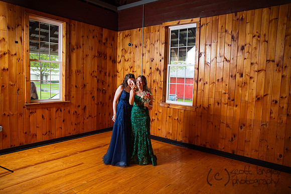 prom2025-180